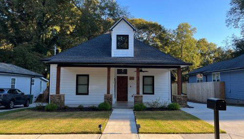 A Cabin in the City with a 5 Star Lush Backyard - Foto 3