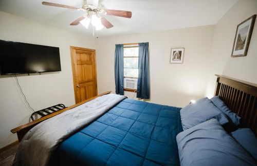 Spacious Country Home, Hot Tub, Fire Pit, Deck - Foto 22