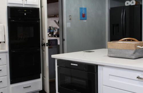 Spacious Family Home with Pool, Hot Tub, Fast Wifi - Foto 42