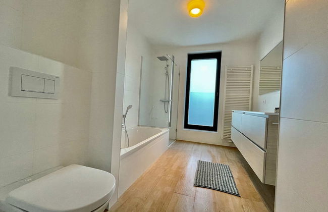 Modern 2BR 1.5 BA Near Diamond District by Oneluxstay - Foto 26