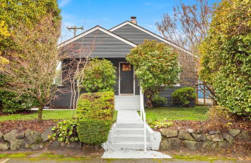 Alki Beach Bungalow • Walk to Beach & Dining - Foto 14