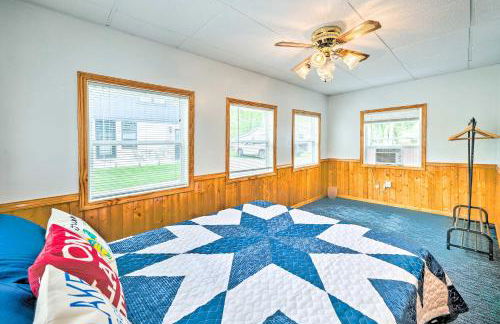 Historic Cabin Retreat Steps to Okoboji Lake - Foto 13