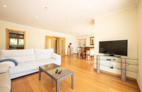 São Pedro do Estoril Villa By Hosty - Photo 4