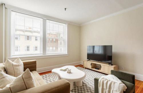 Dreamy 2BR in Downtown Princeton - Photo 10