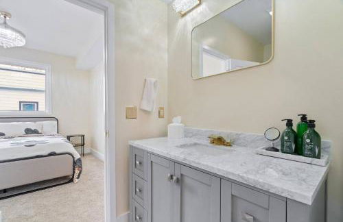 Luxe Retreat! Bar|Rooftop DT Views|Hot Tub|Arcade - Foto 38