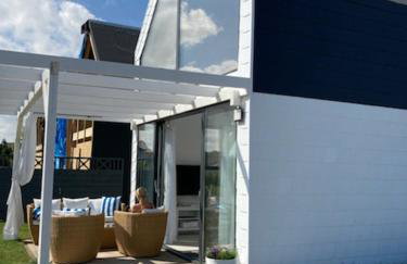 Domek z jacuzzi Summer House Dziwnówek Wrzosowo - Foto 1