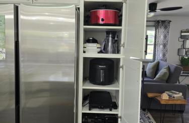 Spacious, Renovated, 5-bedroom Retreat, Near I-85 - Photo 20