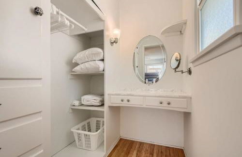 Walk to Beach - KING Apt In #1 Area - AB - Photo 26