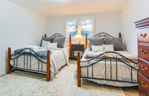 Lakefront Cabin with Panoramic Water View and Access - Foto 27