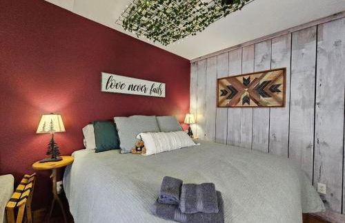 Bird's Nest cabin at Cabin Fever in NC - Foto 7