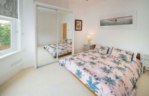 Flat 1, Medeira House - Photo 13