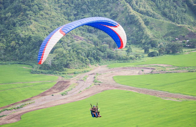 Paragliding in Jacó - Photo 2