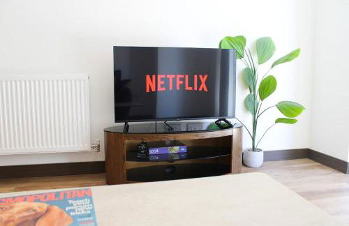 The Ivy Abode, Stylish 2-Bed Apartment Free Parking - Foto 28