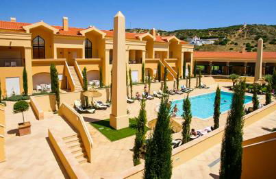 Luxury 3-bedroom apartment at high-end Praia da Luz - Photo 2