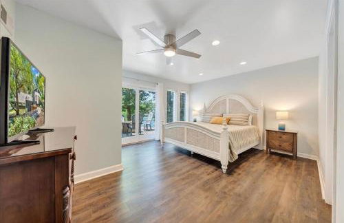 Scenic Point - Private Lakefront Home w/ Dock, Fire pit, outside shower & Hot tub - Foto 11