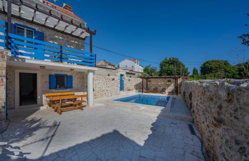 House AnaDora with pool - Zlarin - Photo 29