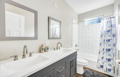 Bright & Spacious Modern Home, Mountain Views, Walk to Downtown - Foto 8