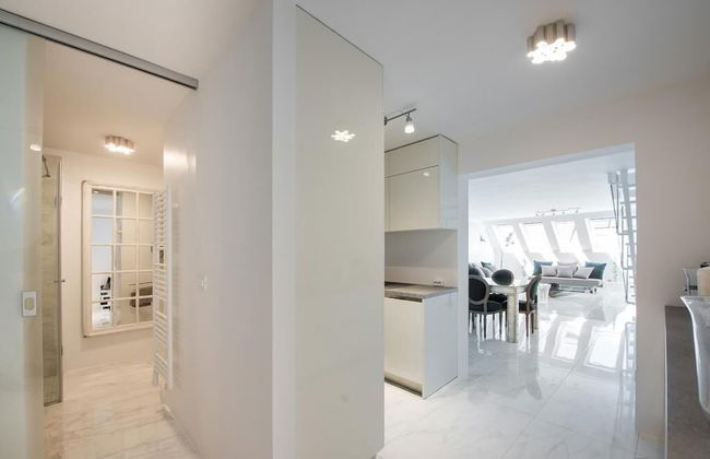 AB Ljubljana-The Princess Castle Triplex - Photo 21