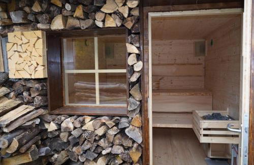 Schwarzwaldhütte am Bach mit Sauna - Foto 55