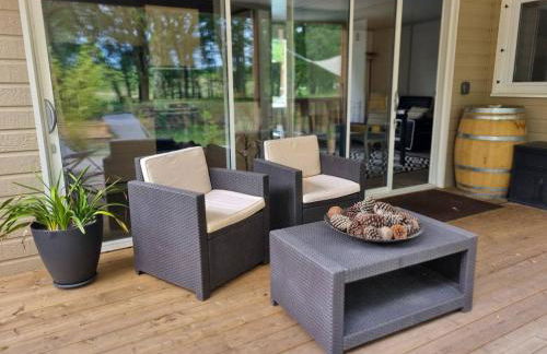 Chalet 18 tout confort pour un séjour dans domaine avec Piscine et en bordure Lac avec plage artificielle - Foto 3