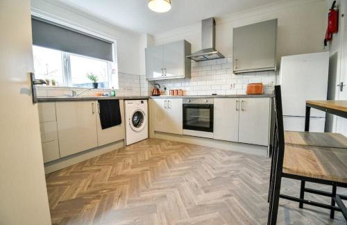 Woodcock House 3 Bedrooms Workstays UK - Photo 7