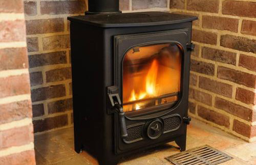 Wood Farm Stables - Sleeps 6-8 - Photo 60