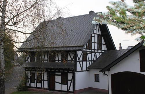 Holiday Home Romantisches Fachwerkhaus zwischen Rhein und Mosel by Interhome - Foto 3