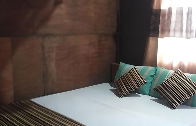 Dolphin Bay Cabana Resort - Photo 13