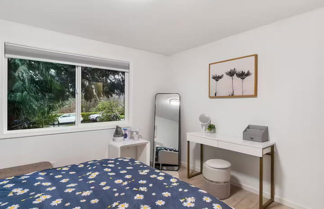 Comfortable Kirkland Home for Family & Remote Work - Photo 9