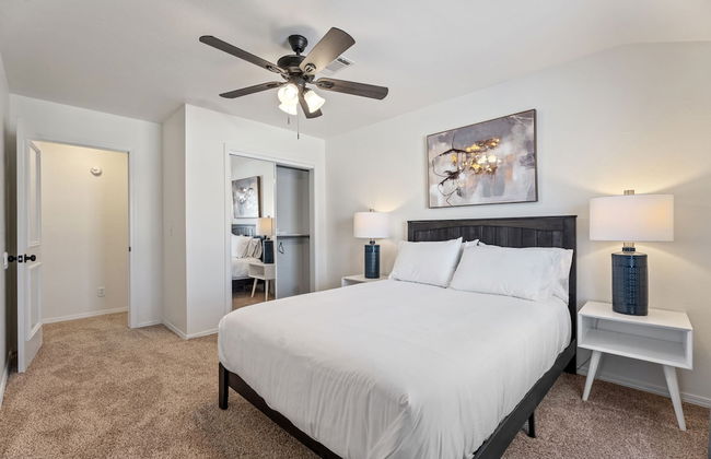 Spacious Lakefront View With Hot Tub and Pool NH - Photo 33