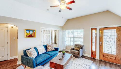 Welcoming home walkable to Steps of Alamodome & riverfront & near River Walk - Foto 2