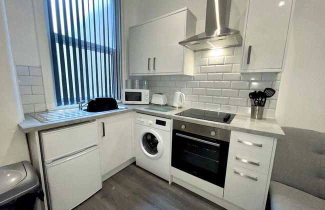 Albert Luxury Hottub and Jacuzzi Apartments - Photo 29