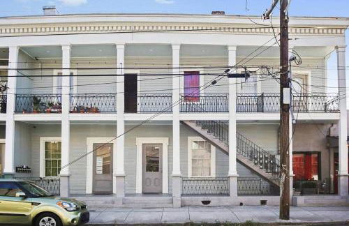 Montgomery Apartments on Magazine Street - Foto 1