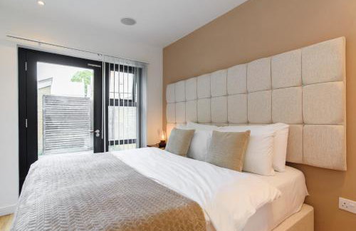 Oakfield Premier Apartments-High Speed WiFi-Smart SelfCheckIn-Central Cardiff Gem - Photo 10