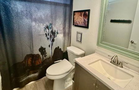 10 minutes to JTNP - Sauna, Hot Tub, Cold Plunge Saltwater Pool, Telescope, Fireplace and Views - Foto 14