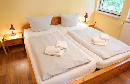 "Goldenes Haus am See mit Boot" - Foto 8