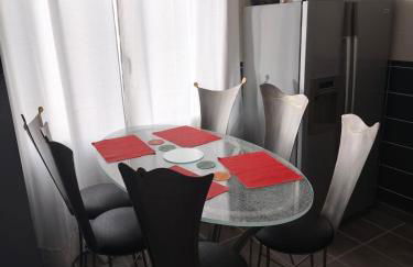 independent apartment in house with 3 bedrooms - Foto 24