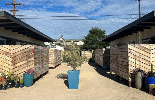 Urban Luxe Retreat l King Bed l Kitchenette - Photo 18