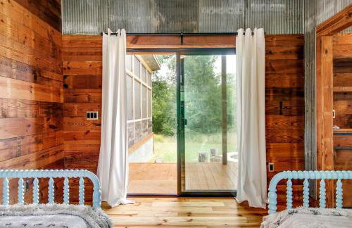 Artisan Cabin with Beautiful Decor and a Classic Fire Pit near Austin, Texas - Foto 34