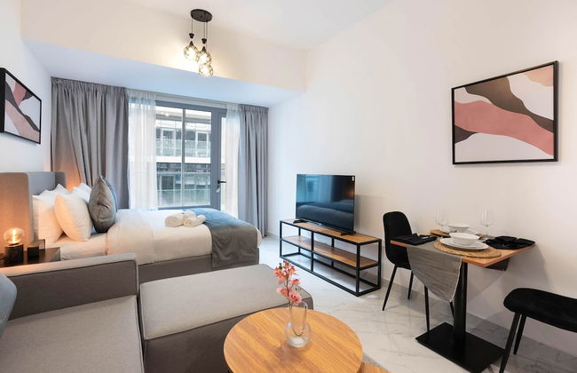 Spacious Studio in Oasis 714 - Photo 1