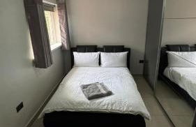 Family & Contractors 3 BR Bungalow Cot Garden Netflix Coffee Station - Foto 5