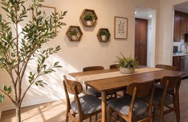 Peaceful 1BR & 2BR MDR Retreat Close to Venice Beach with Pool & Gym - Foto 38