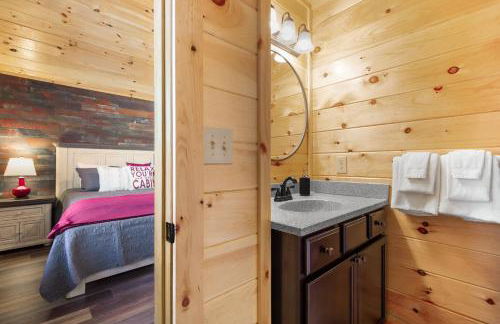 Smoky Bear Splash Top Rated Private Pool Cabin with Hot Tub, Mtn Views, Arcade Games, Excellent Location - Foto 36