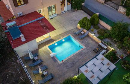 Villa Alex with private pool and jacuzzi - Foto 9