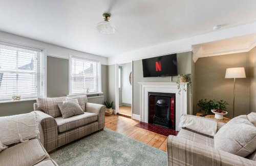 Prime Location - Southwold Gem - Sleeps 8 - Whole Cottage - Photo 23