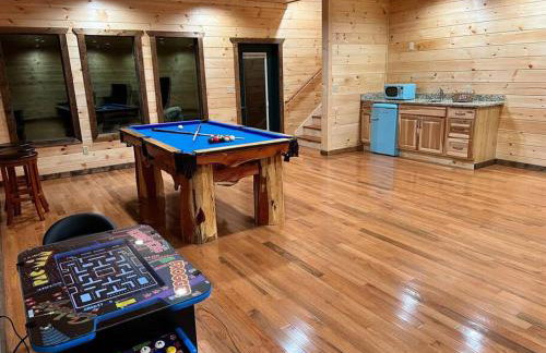 * * 4 Master Bedrooms, Views, Theater, Arcade, EVC - Photo 13