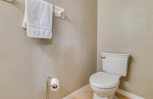 Family Oasis with Game Room and Pool in Davenport! - Foto 13