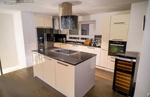 Luxury 口 Studio Knox PrimeTV 口 8min zum S-Hbf - Foto 8