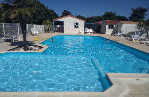 Chalet spacieux à 8 km de la mer - Foto 2