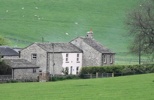 3 Hull House Cottage - Photo 1